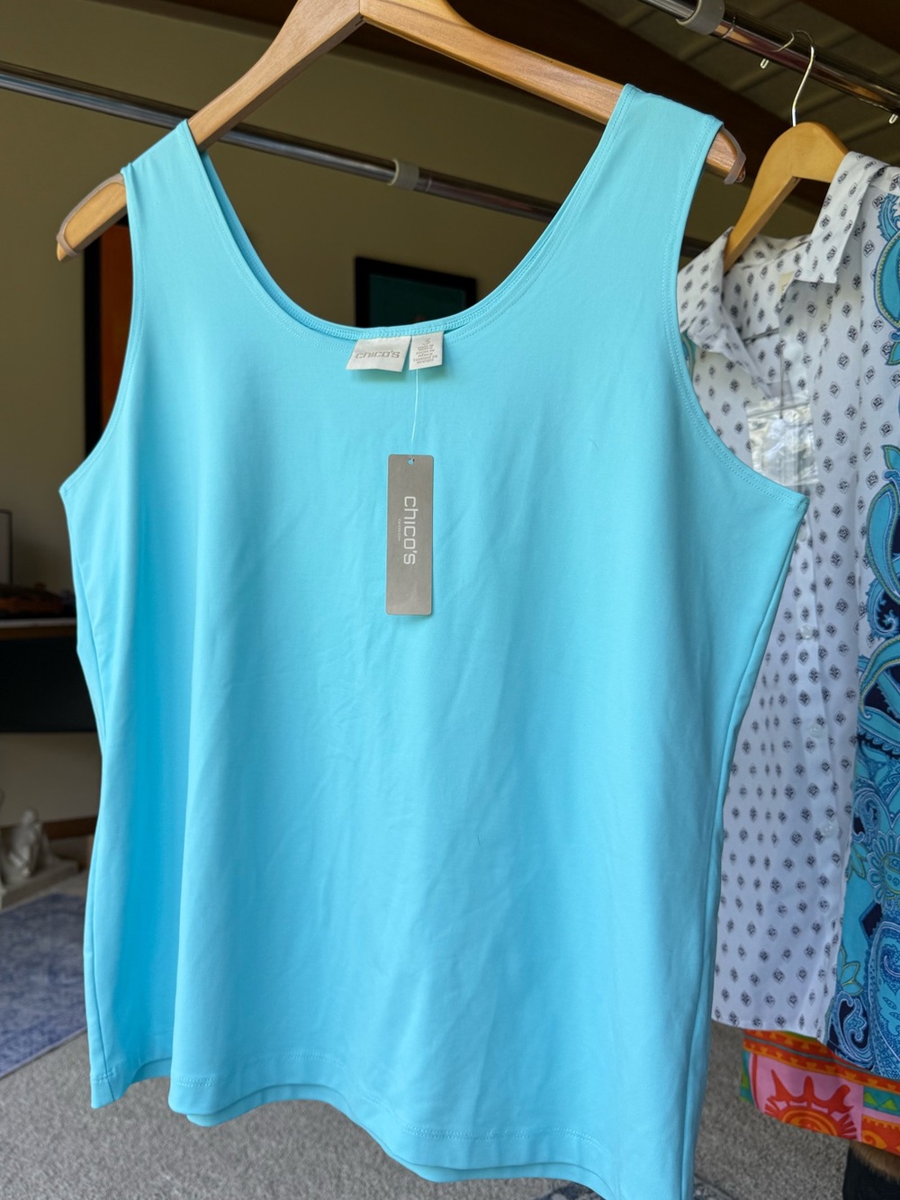 BNWT Chico's Sz 3 Bright Aqua Scoop Neck Tank